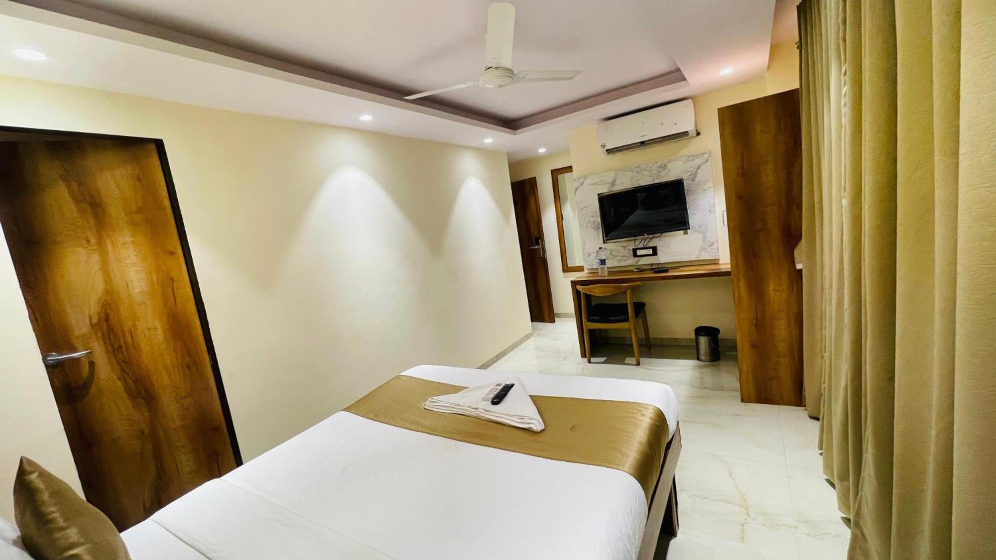Hotel Arma Residency Mumbai Exterior photo
