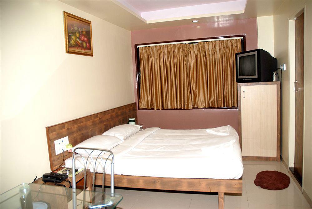 Hotel Arma Residency Mumbai Exterior photo